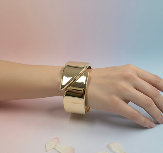 The Sculpt Cuff Bold Hand Cuff | Anti-Tarnish Gold